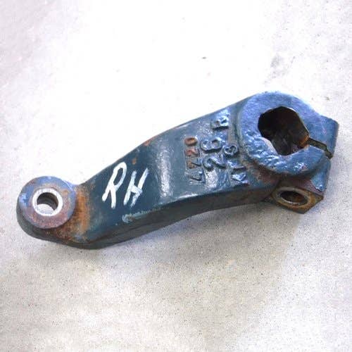 433795 | Steering Arm | RH | Kubota L2800 L3010 L3130 L3200 L3240 L3301 L3400 L3800 L3830 L4300 L4400 L4600 MX4700 MX5000 MX5100 |  | 31351-11213 | 31351-11210 | 31351-11212
