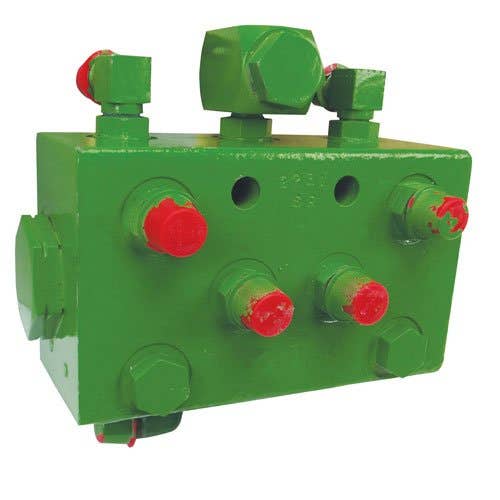 203879 | Steering Block Valve | John Deere 4040 4050 4055 4240 4250 4255 4555 4560 4630 4640 4755 4760 4840 4955 4960 |  | AR72338 | AR90611 | RE48066