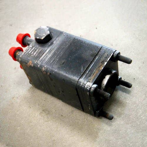 445600 | Steering Controller | Kubota L2650 L2950 L3450 L3650 |  | 35080-40500