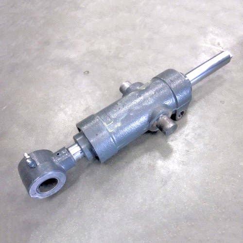 433784 | Steering Cylinder | Kubota L2900 L3010 L3300 L3410 L3600 L3710 L4200 L4300 L4310 MX5000 MX5000SU |  | HTA00-37800 | TA040-37806 | TA040-37803