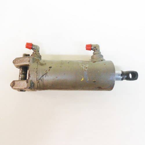 Used Steering Cylinder fits Massey Ferguson 50 60 275 283 290 690 255 261 265 270 271 275 281 283 285 290 670 690 50 60 532193M91 1605121M92 Used Steering Cylinder fits Massey Ferguson 50 60 275 283 290 690 255 261 265 270 271 275 281 283 285 290 670 690 50 60 532193M91 1605121M92