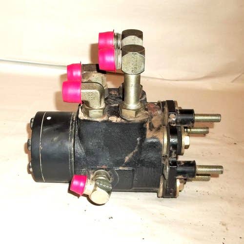 409994 | Steering Hand Pump | Case IH MX180 MX200 MX220 |  | 234885A1 | 234885A2