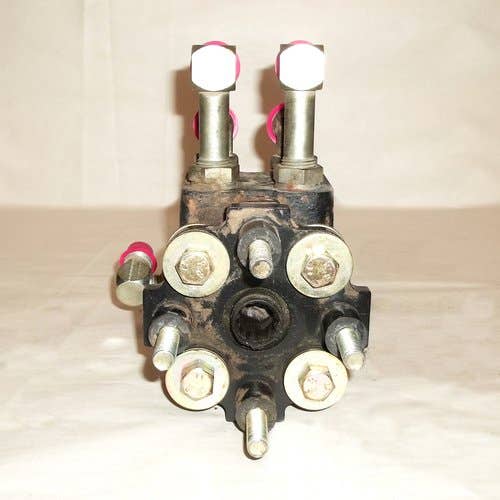 409994 | Steering Hand Pump | Case IH MX180 MX200 MX220 |  | 234885A1 | 234885A2