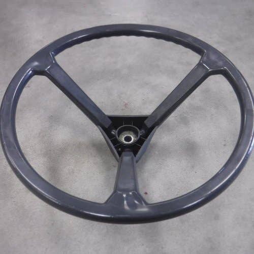 Used Steering Wheel fits Kubota B9200 L2250 L2550 L2650 L2900 L2950 L3250 L3350 L3650 L3750 L4150 L4350 L4850 L5450 L2850 L3450 L4200 31351-16063