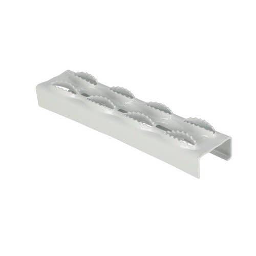 169011 | Step Tread Plate | Case 585 885 995 | Case IH 3220 3230 4210 4230 4240 |  | 82972C | 82973C | 82973C | 82972C