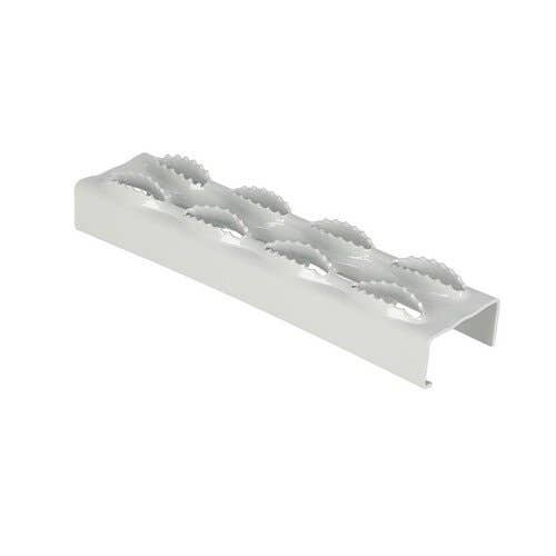 169011 | Step Tread Plate | Case 585 885 995 | Case IH 3220 3230 4210 4230 4240 |  | 82972C | 82973C | 82973C | 82972C