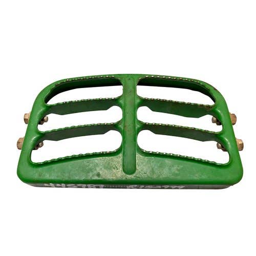 445987 | Step | John Deere 3320 4310 4500 7600 7700 7800 |  |  R152999