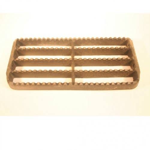 431199 | Step | New Holland TR89 TR99 TV140 TV145 8670 8670A 8770 8770A 8870 8870A 8970 8970A | Ford 8670 8770 8870 8970 |  | 9823801