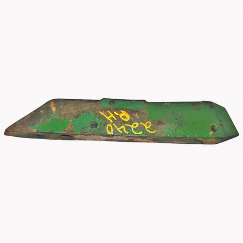 Used Sway Block - Right Hand fits John Deere 820 830 1020 1520 1530 2020 2030 2040 2140 2155 2240 2350 2355 2440 2550 2555 2630 2640 2750 2755 T30276 Used Sway Block - Right Hand fits John Deere 820 830 1020 1520 1530 2020 2030 2040 2140 2155 2240 2350 2355 2440 2550 2555 2630 2640 2750 2755 T30276