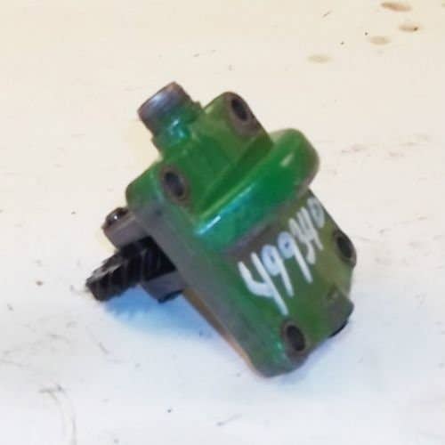 499340 | Tachometer Drive Assembly | John Deere 4240 4440 4455 4640 4840 4850 5200 5400 5460 5720 5820 6030 7520 8430 8440 8630 8640 8650 9940 |  | RE29234 | AR80682 | R63285 | R63275