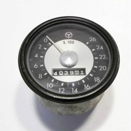 Used Tachometer Gauge fits Ford 750 5500 5550 7500 8000 8200 8400 8600 9000 9200 9600 750 5500 5550 7500 C7NN17360A 87475821 Used Tachometer Gauge fits Ford 750 5500 5550 7500 8000 8200 8400 8600 9000 9200 9600 750 5500 5550 7500 C7NN17360A 87475821