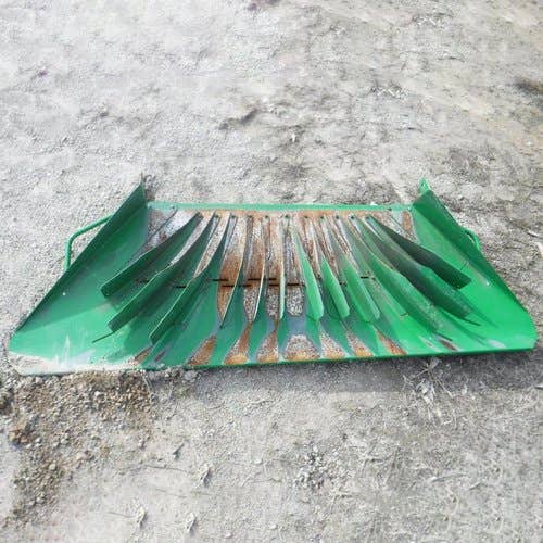405915 | Tail Board Assembly with 12 Vanes | John Deere S660 S670 S680 S690 S760 S770 S780 S790 |  | BXE10176, AXE28162