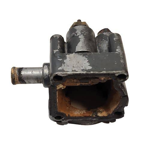 430985 | Thermostat Housing | New Holland C175 L140 L150 L160 L170 L175 L213 L215 L218 L220 LS140 LS150 LS160 LS170 | Case SR130 SR150 SR175 SV185 410 420 |  | SBA145216640 | SBA145216630