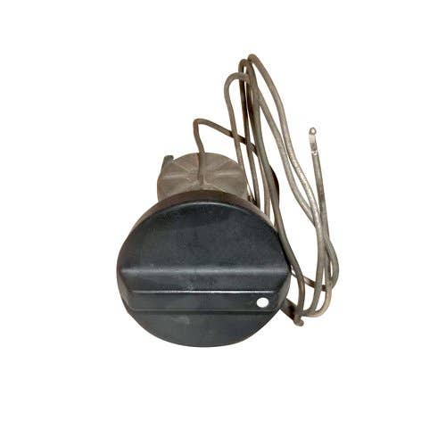 Used Thermostatic Switch fits Case IH 5120 5130 5140 5230 5240 5250 7110 7120 7130 7140 7150 7210 7220 7230 7240 7250 8930 92101C1 fits Case 92101C1