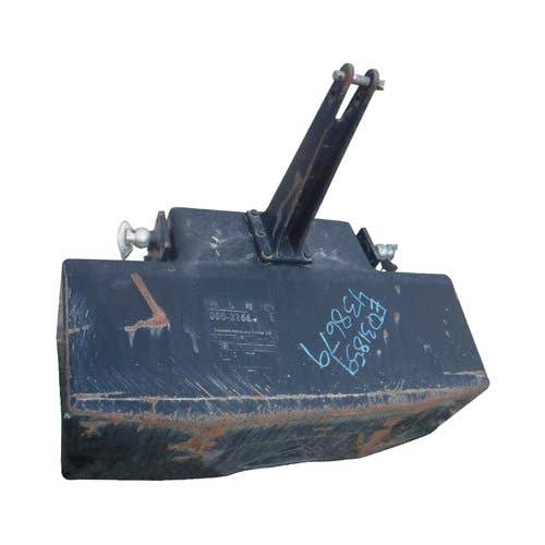 438679 | Three Point Counterweight | Challenger 1038 1042 1050 |  | 72626344 | M534.800.900.020