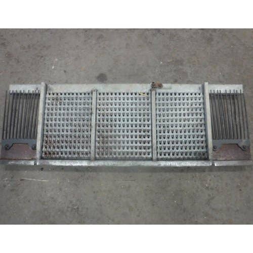 434320 | Top Chaffer Sieve Extension | John Deere CTS CTSII 9400 9410 9450 9500 9500 SH 9510 9510 SH 9550 9550 SH 9560 9650 9650 CTS 9660 CTS |  | AH172953 | AH149555