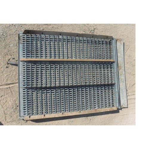 433624 | Top Chaffer Sieve | Gleaner A E E3 K K2 |  | 71124930