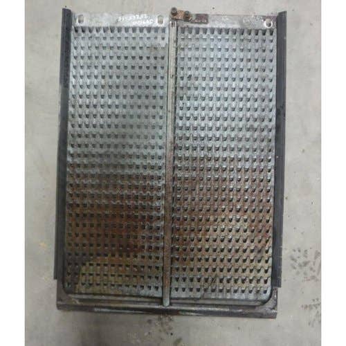 434322 | Top Chaffer Sieve | John Deere CTS CTSII 9400 9410 9450 9500 9500 SH 9501 9510 9510 SH 9550 9550 SH 9560 9560 SH 9650 CTS 9660 CTS |  | AH172949 | AH132785 | AH149551