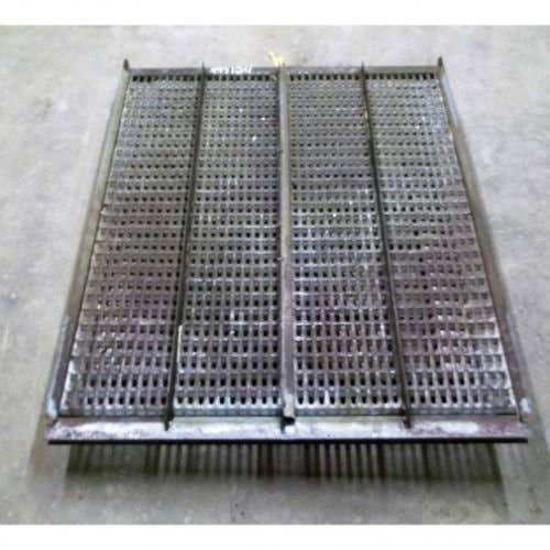 497124 | Top Chaffer Sieve | New Holland TR70 TR75 TR85 TR86 TR87 TR88 |  | 804233 | 204636