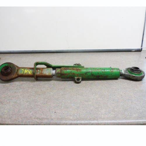 453448 | Top Link Assembly | John Deere 7200 7210 7330 7400 7410 7420 7430 7510 7530 7600 7610 7700 7710 7800 7810 |  | RE43703 | R80436 | R96294 | R96295 | RE56209