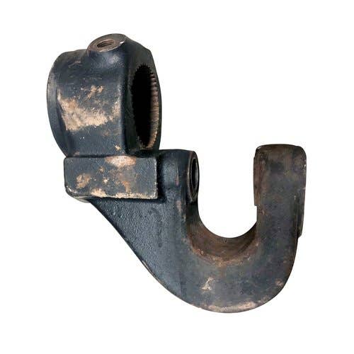 445628 | Torque Shaft Crank Arm - Right Hand | International | Farmall | IH 786 886 986 1066 1086 1486 1586 3088 3288 3388 3488 3588 3688 3788 5088 5288 5488 6388 6588 6788 |  | 71389C1 | 71389C2