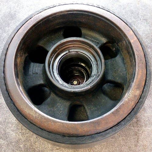 408851 | Track Mid Roller Wheel | John Deere 9300T 9320T 9400T 9420T 9520T 9620T |  |  RE167164