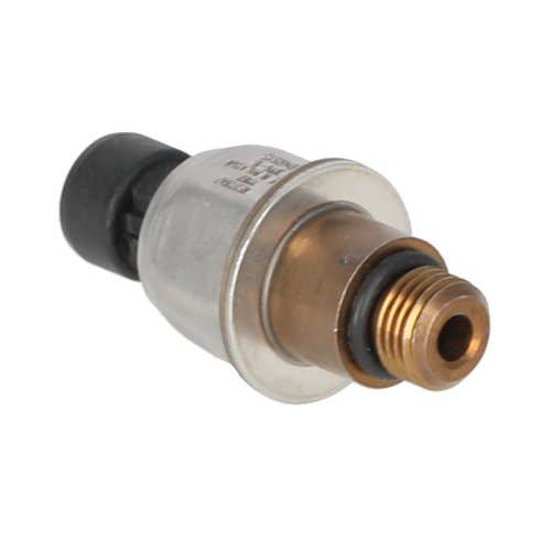 167647 | Transmission Oil Pressure Sensor | John Deere R4045 R4060 S660 S670 S670HM S680 S680HM S690 S690HM T560 T660 T670 W660 625D 630D 630FD 635D 635FD 640D 640FD 645FD 730D 735D 2620 2623 2625 2630 2633 2635 2730 6105M 6105MC 6105R |  | RE272647
