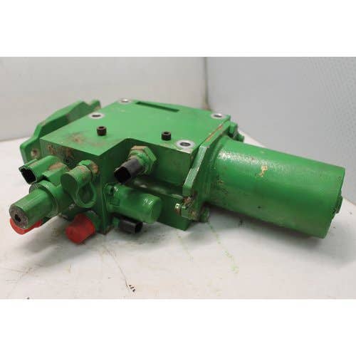 434283 | Transmission Park Valve | John Deere S550 S650 S660 S670 S760 S770 T550 T560 T660 T670 W540 W550 W650 W660 8100 8200 8300 8400 8500 8600 |  | DE31406 | DE30710