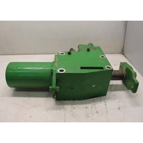 434283 | Transmission Park Valve | John Deere S550 S650 S660 S670 S760 S770 T550 T560 T660 T670 W540 W550 W650 W660 8100 8200 8300 8400 8500 8600 |  | DE31406 | DE30710