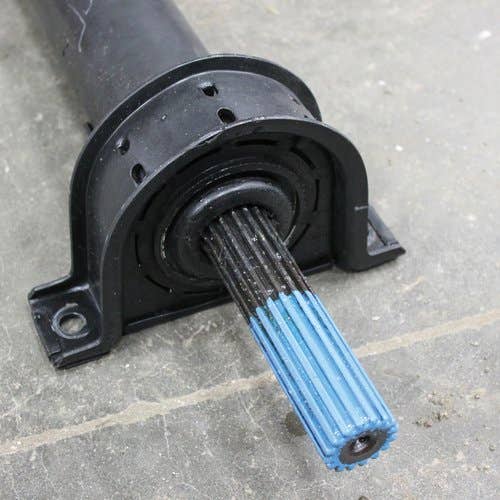 434790 | Universal Drive Shaft | Short | John Deere S650 S660 S760 9570 STS 9660 STS 9670 STS |  | AH229117