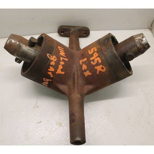 Used Unload Auger Gearbox fits Lexion 450 460 465 470 480 480R 485 485R 560 560R 570 570R 575R 580R 585R 590R 595R 740 740TT 750 760TT 770 7555810 Used Unload Auger Gearbox fits Lexion 450 460 465 470 480 480R 485 485R 560 560R 570 570R 575R 580R 585R 590R 595R 740 740TT 750 760TT 770 7555810