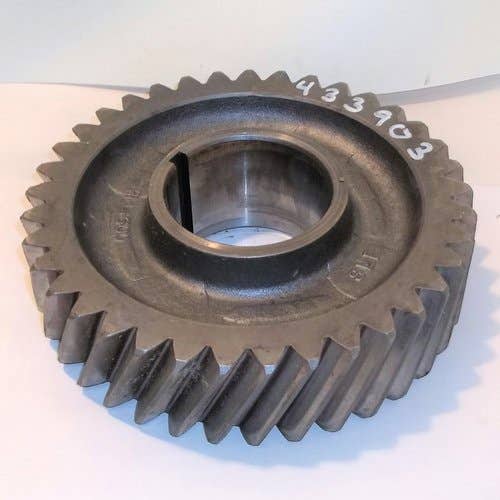 Used Upper Countershaft Gear fits John Deere 8560 8570 8760 8770 8870 8960 9100 9120 9200 9220 9230 9300 9320 9330 9420 9430 9360R 9410R 9460R R83600 Used Upper Countershaft Gear fits John Deere 8560 8570 8760 8770 8870 8960 9100 9120 9200 9220 9230 9300 9320 9330 9420 9430 9360R 9410R 9460R R83600