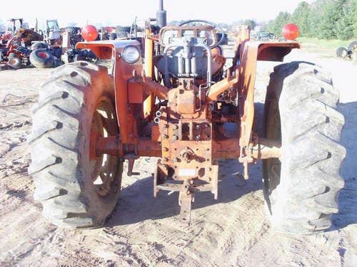 Used Allis Chalmers 160 Tractor parts.