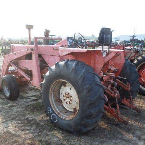 Used Allis Chalmers 185 Tractor parts.