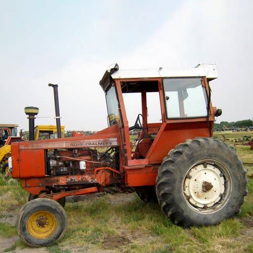 Used Allis Chalmers 190 Tractor parts.