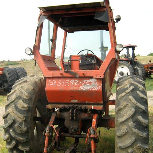 Used Allis Chalmers 190 Tractor parts.