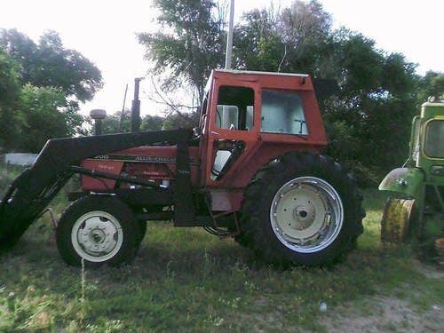 Used Allis Chalmers 200 Tractor parts.