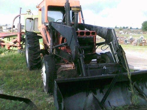 Used Allis Chalmers 200 Tractor parts.