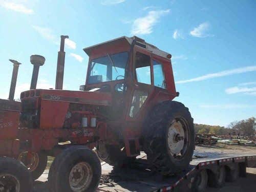 Used Allis Chalmers 200 Tractor parts.