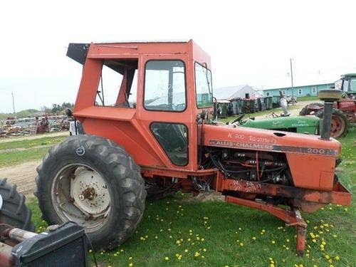 Used Allis Chalmers 200 Tractor parts.