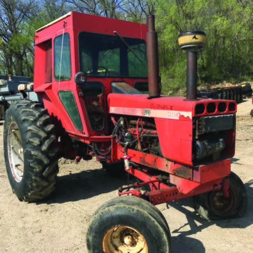 Used Allis Chalmers 200 Tractor parts.