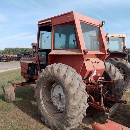 Used Allis Chalmers 200 Tractor parts.