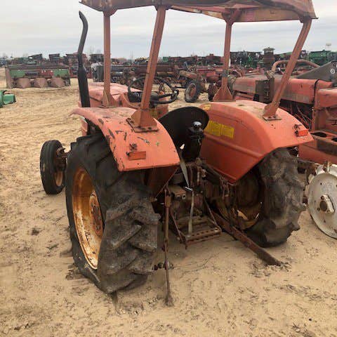 Used Allis Chalmers 5040 Tractor parts.