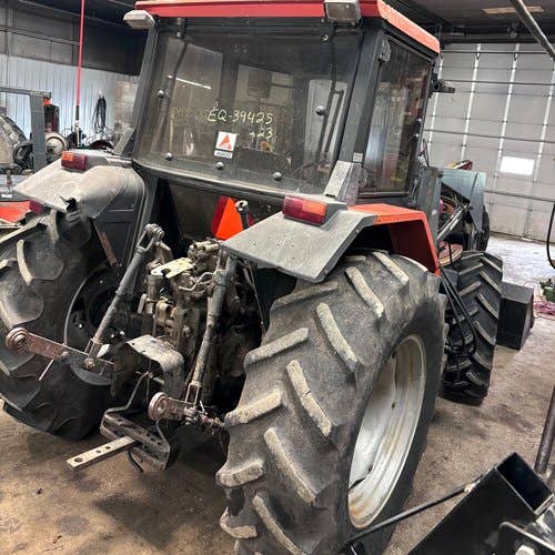 1993 Used Allis Chalmers 6670 Tractor parts.
