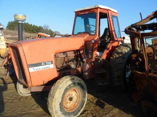 Used Allis Chalmers 7040 Tractor parts.