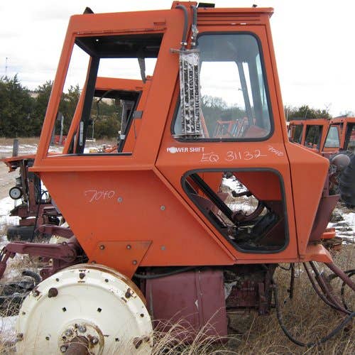 Used Allis Chalmers 7040 Tractor parts.