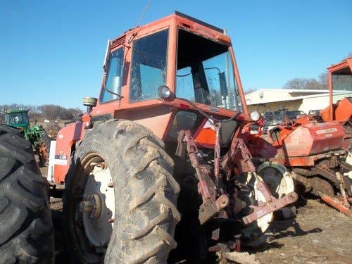 Used Allis Chalmers 7060 Tractor parts.