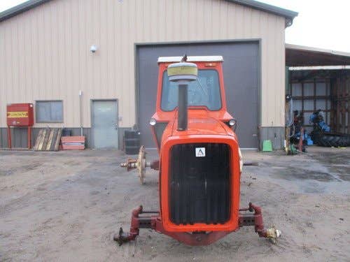 Used Allis Chalmers 7060 Tractor parts.
