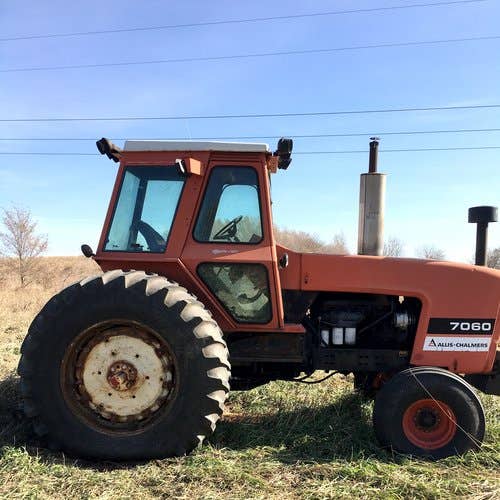 Used Allis Chalmers 7060 Tractor parts.