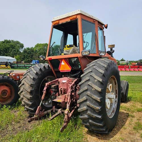 Used Allis Chalmers 7060 Tractor parts.
